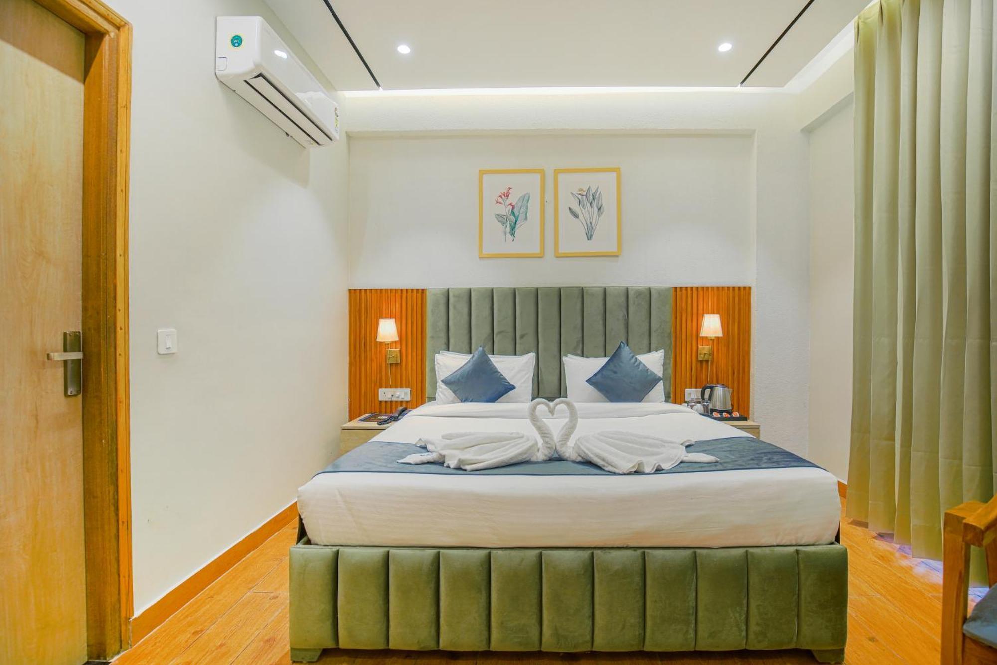Hotel West Inn Premium Kharar Exterior photo